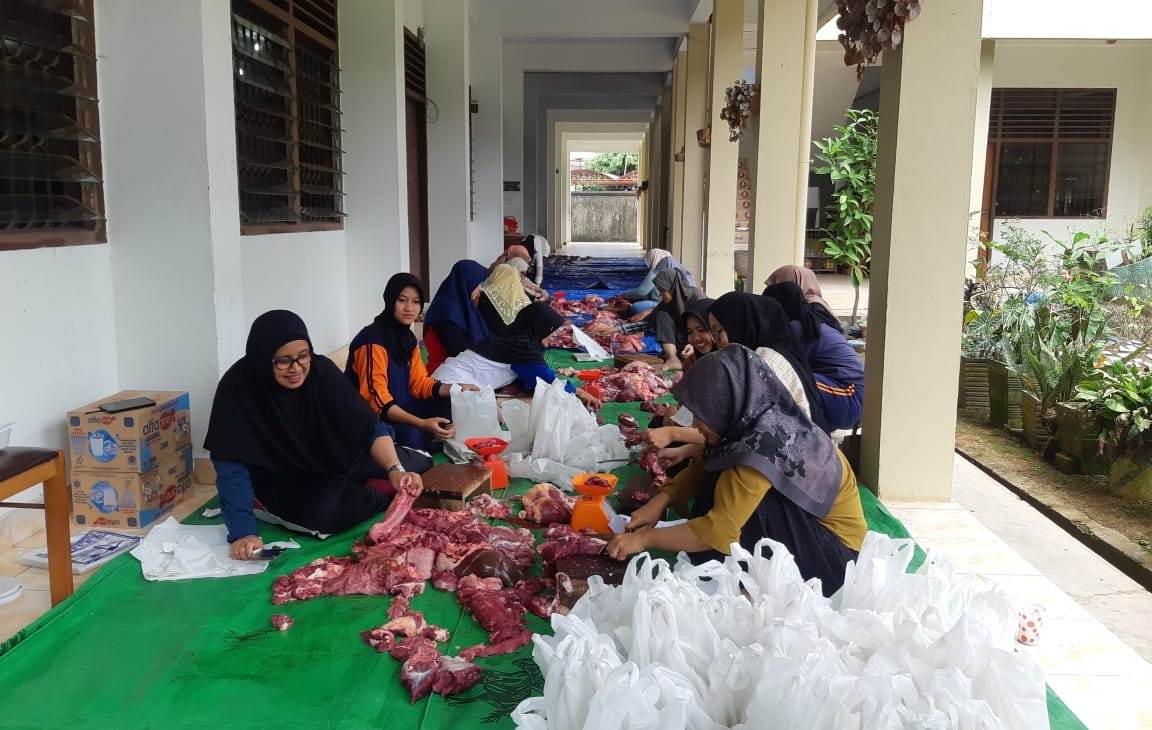 Kegiatan Penyembelihan Hewan Qurban Hari Raya Idul Adha H