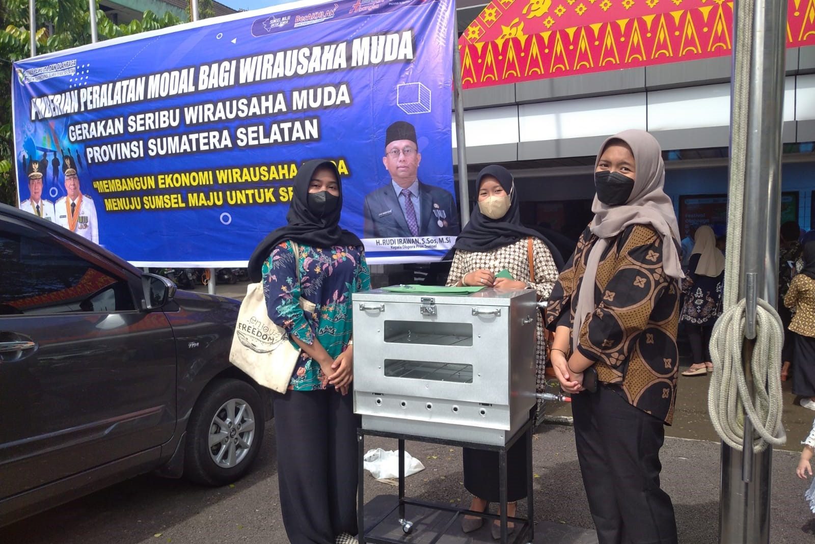 bantuan peralatan umkm bagi siswa SMK N 6 Palembang